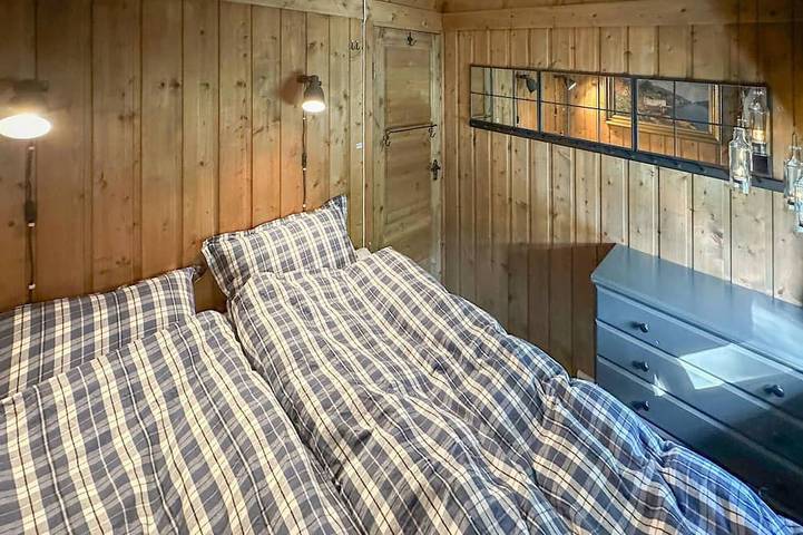 2 bedroom stunning home in Tysse in Samnanger