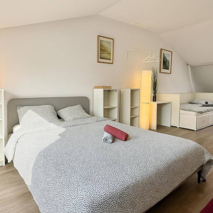 Gîte pour 2 personnes, avec terrasse à Croix (homonymie) - 2