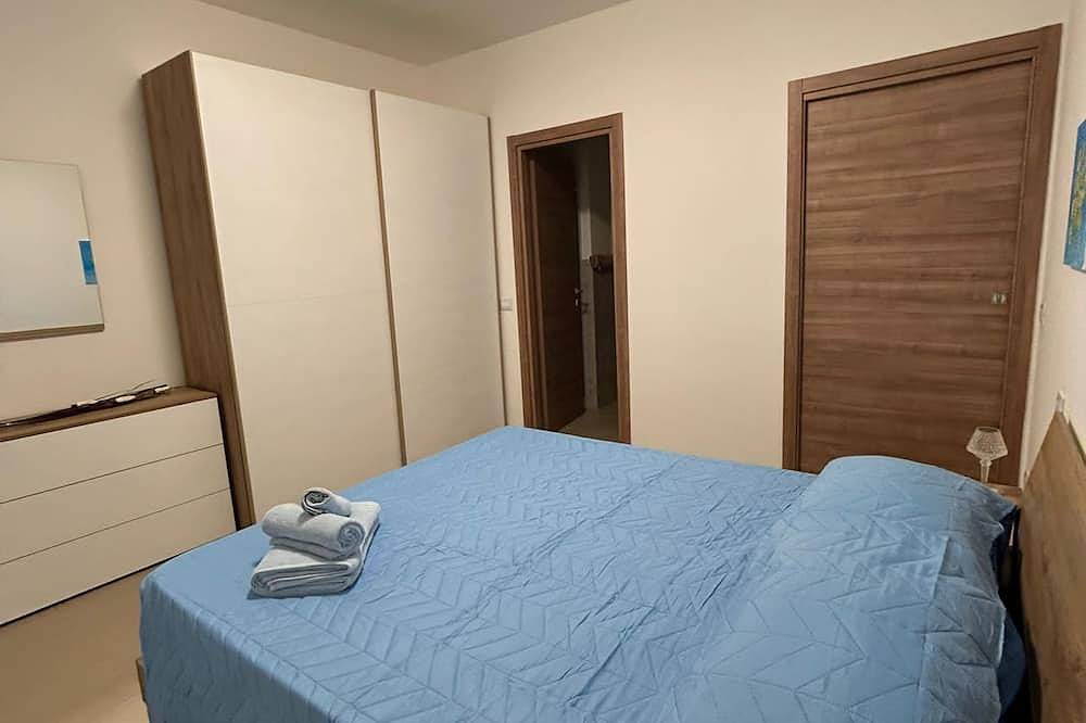 Entire apartment, La Macina near the sea in the heart of Terrasini. in Terrasini, Palermo Province