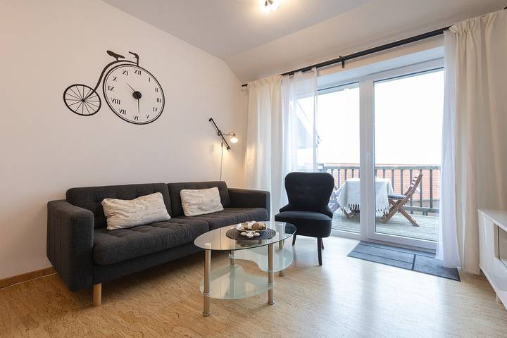 Ferienwohnung für 4 Personen, mit Balkon in Wremen