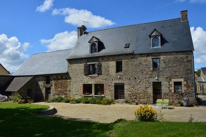 Gîte pour 4 personnes, avec jardin à Roz-Landrieux - 2
