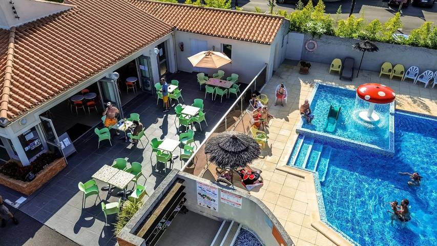 Camping für 2 Personen, mit Pool und Terrasse, mit Haustier in Vendée - 2