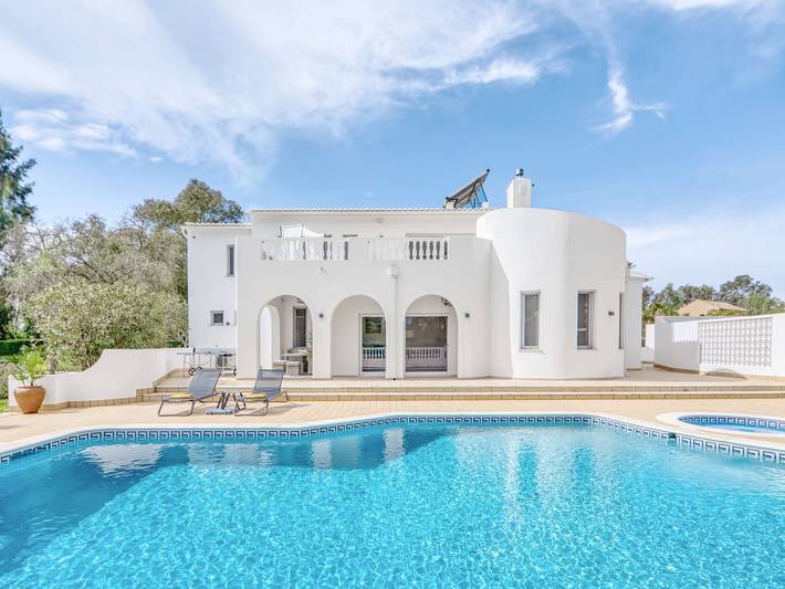 Ferienhaus für 10 Personen, mit Terrasse und Garten in Alvor - 2