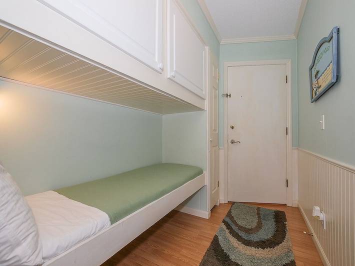 Villa for 4 people, with yard and balcony in South Carolina