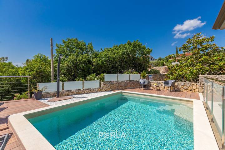 Ferienwohnung für 4 Personen, mit Pool und Meerblick auf Krk - 2