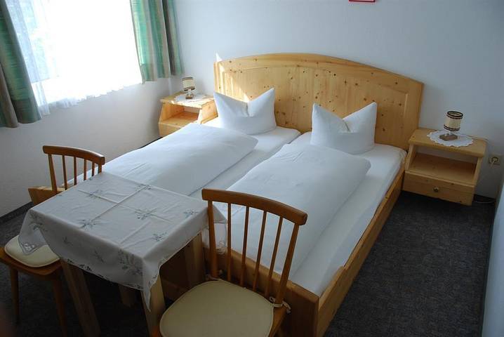 Ferienhaus für 10 - 15 Personen, Etagendusche/Wc in Galtür, Verwall