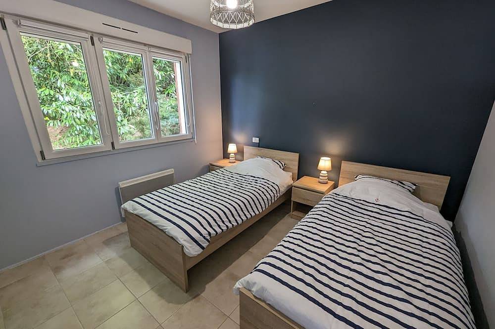 80m² cottage by the lake, peaceful, pets allowed in Peigney, Haute-Marne