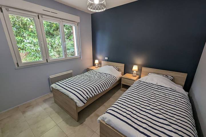 Gîte pour 4 personnes, avec jardin à Peigney - 2