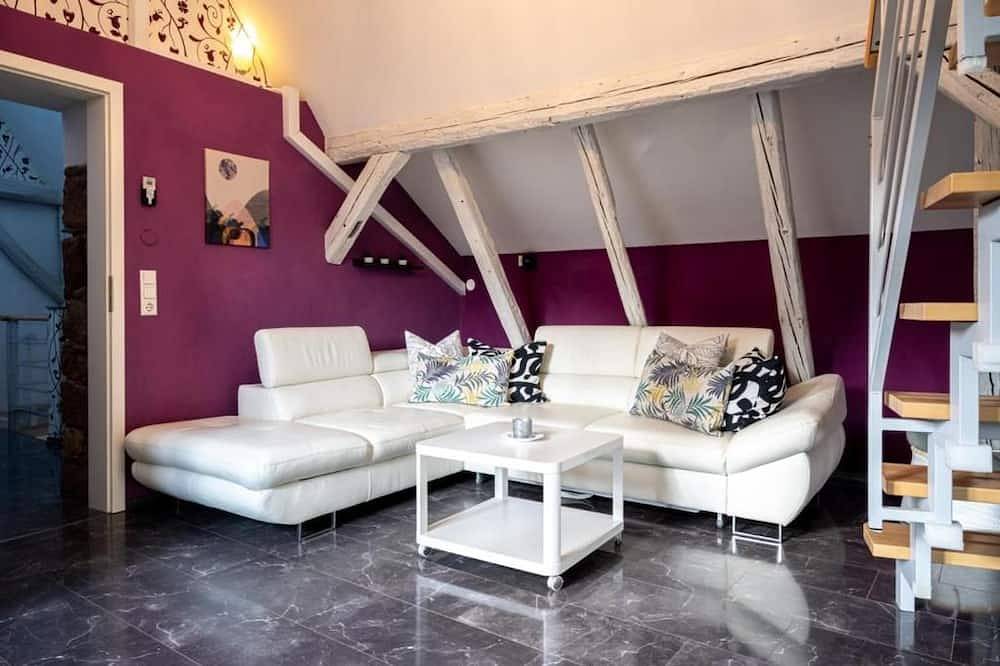 Ganze Wohnung, Dachgeschosswohnung -15min vom Europa Park entfernt in Kenzingen, Südschwarzwald