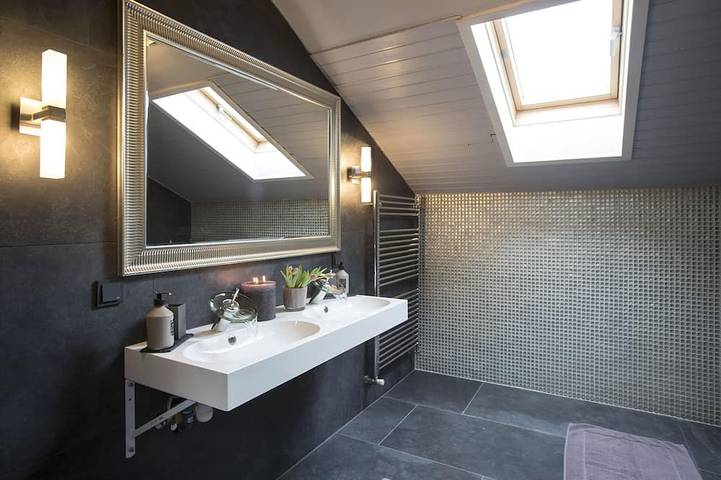 Chalet grosser Garten, nahe der Stadt Salzburg den Seen, Bbq, Sunbeds, 14 Betten in Golling an der Salzach, Tennengau