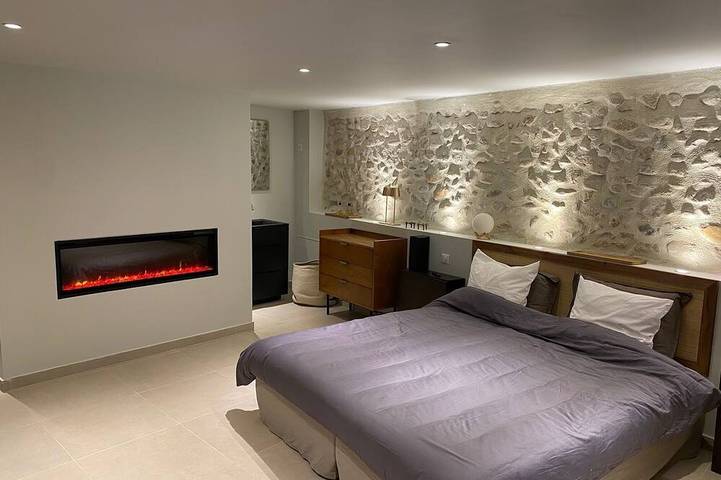 Gîte pour 4 personnes, avec jardin à La Brillanne - 2