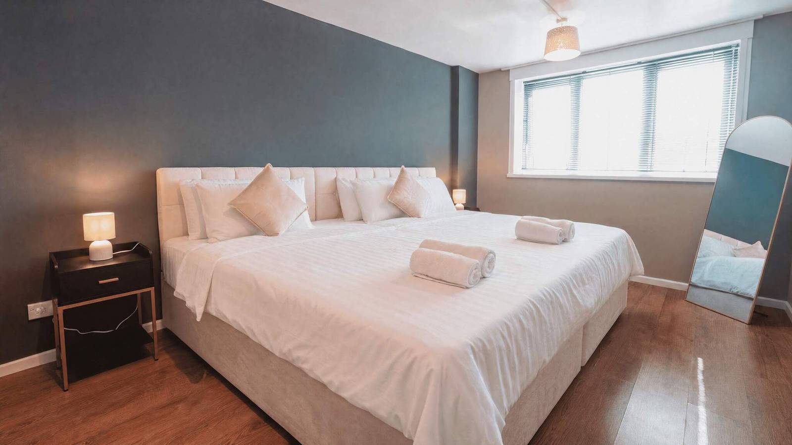 Entire apartment, Free Parking 2Br Sleeps 5 Close to Jr Hospital in Oxford, Oxfordshire