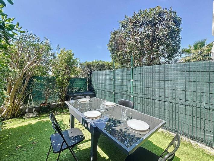 Gîte pour 4 personnes dans Office De Tourisme De Saint Cyr Sur Mer - 2