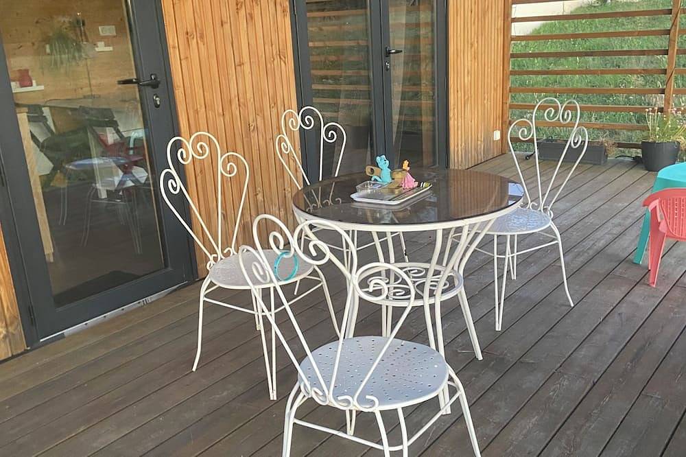 Tiny House  avec Jacuzzi sur la terrasse  , vue sur limoges. in Feytiat, Région de Limoges