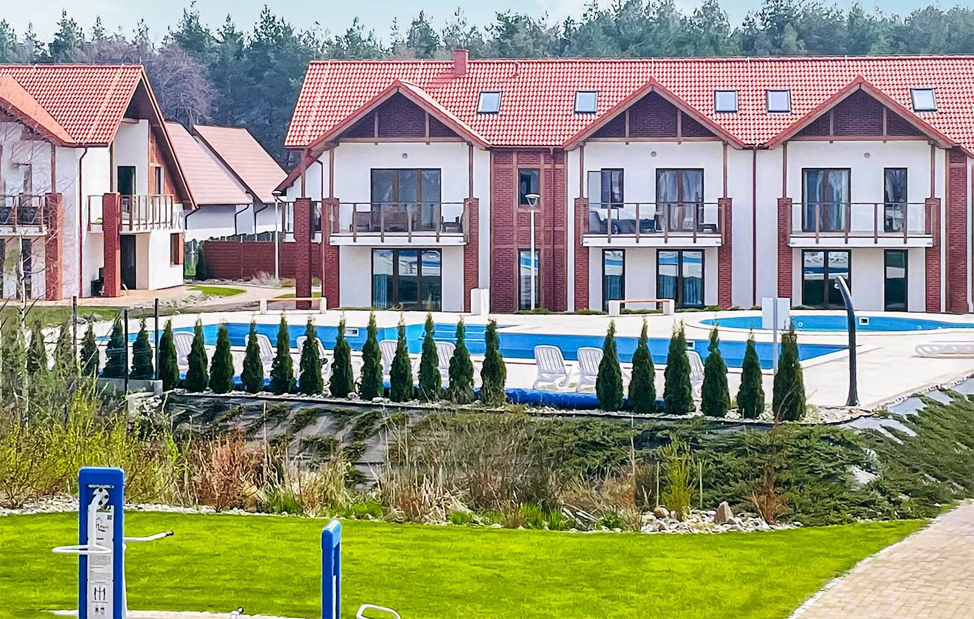 Cały apartament wypoczynkowy, Apartament wakacyjny dla 6 osób z basen in Żarnowska, Słowiński Park Narodowy