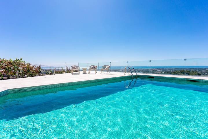 Chalet para 14 personas, con Terraza además de Jardín y Piscina en Provincia de Barcelona - 4