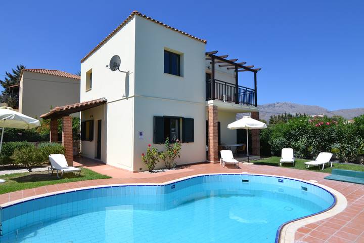 Villa für 6 Personen, mit Balkon/Terrasse und Garten sowie Ausblick in Heraklion