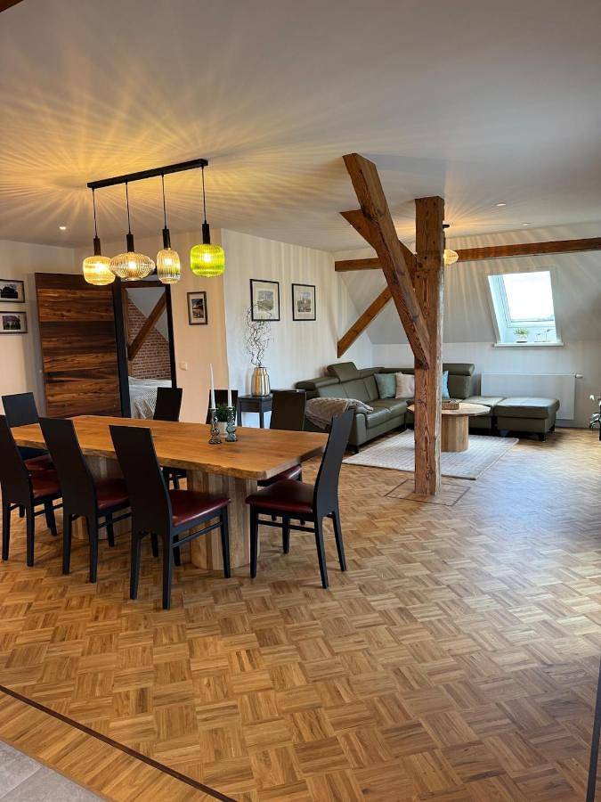 Ferienwohnung für 9 Personen, mit Balkon und Terrasse sowie Garten und Ausblick in Nordermeldorf