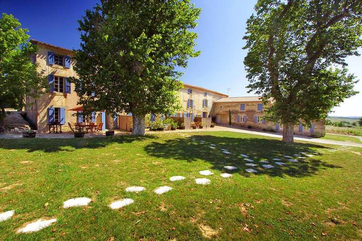 Gîte pour 6 personnes, avec jardin et piscine, animaux acceptés