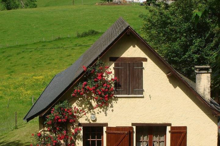 Gîte pour 5 personnes, avec jardin et terrasse à Issor