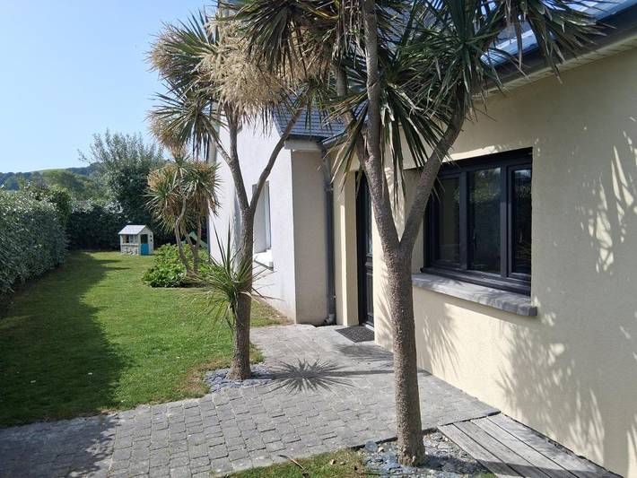 Location de vacances pour 8 personnes, avec Jacuzzi et Terrasse ainsi que Jardin et Vue à Urville-Nacqueville - 2