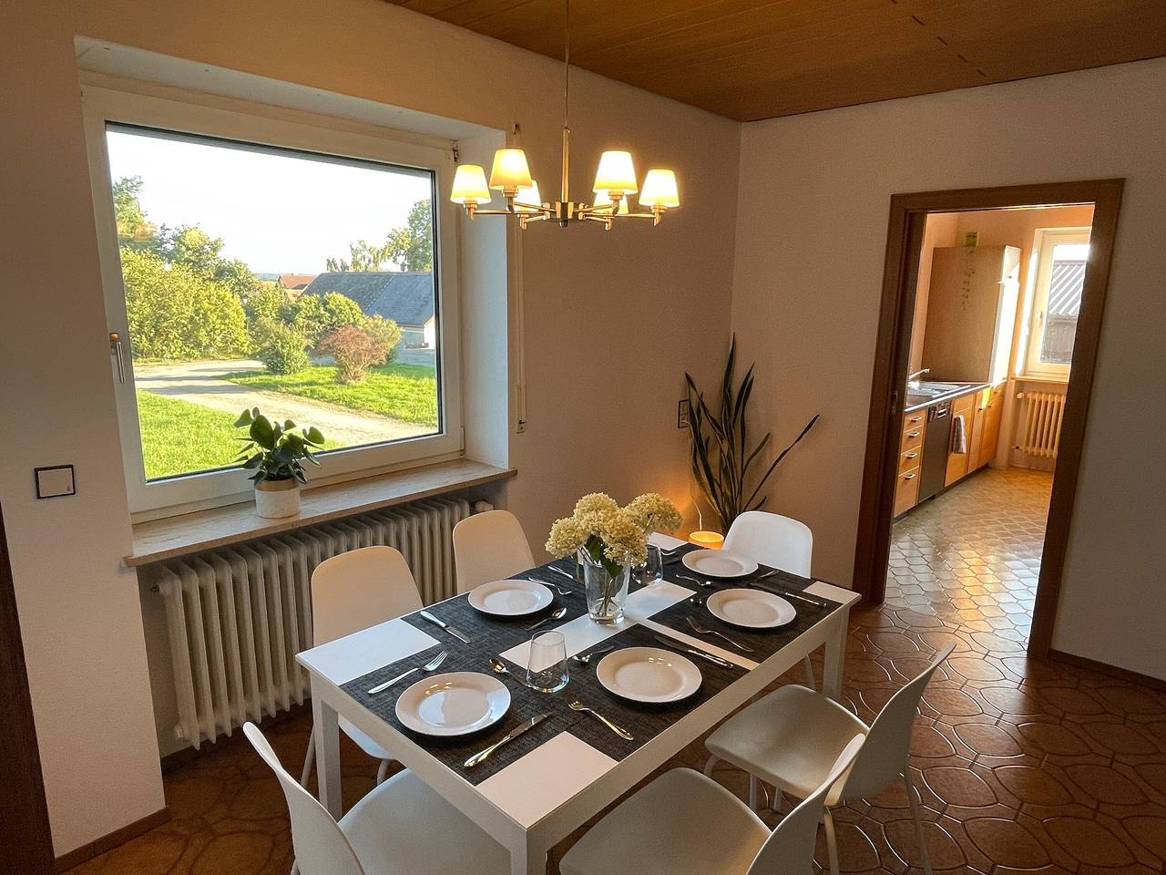 Ganze Wohnung, Ferienwohnung 'Hesselberg-Oase Ferienhof Hüttner' mit Bergblick, privater Terrasse und Wlan in Romantische Straße
