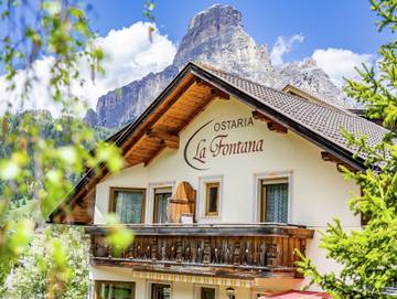 Hotel für 2 Personen, mit Ausblick und Garten in Corvara in Badia