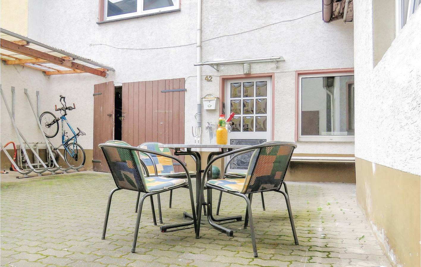 Ganze Ferienwohnung, Terrassenwohnung im Stadtzentrum mit Parkplatz und Internet in Lahnstein, Osteifel