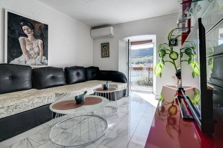 Ferienwohnung für 2 Personen, mit Terrasse und Garten sowie Ausblick