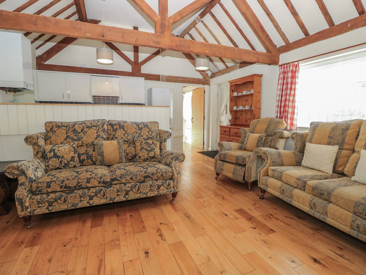 Byre Cottage 4 in Storrington and Sullington, South Downs