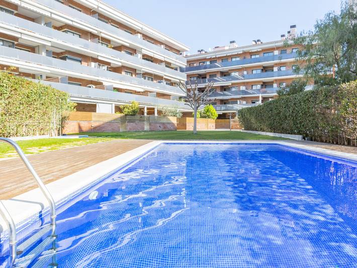 Vakantieappartement voor 4 personen, with Terras and Tuin as well as Zwembad in Lloret de Mar