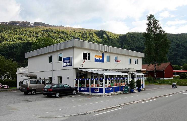 Hotel für 4 Personen, mit Balkon und Terrasse sowie Garten und Ausblick