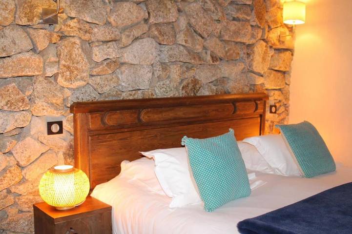 Chambre d’hôte pour 2 personnes, avec vue et piscine ainsi que sauna et jardin en Corse-du-Sud - 4