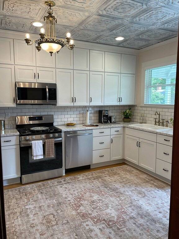 4 Bedroom, 3 Full Bathrooms - 10 Minutes to Starved Rock! in LaSalle, LaSalle County