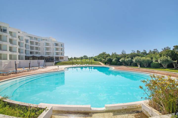 Apartamento entero, Apartamento 'Prainha Paradise - Algarve' con piscina compartida, Wi-Fi y aire acondicionado in Praia da Prainha, Alvor