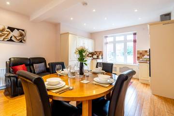 Glamping for 2 People in Great Yarmouth, Norfolk, Photo 2