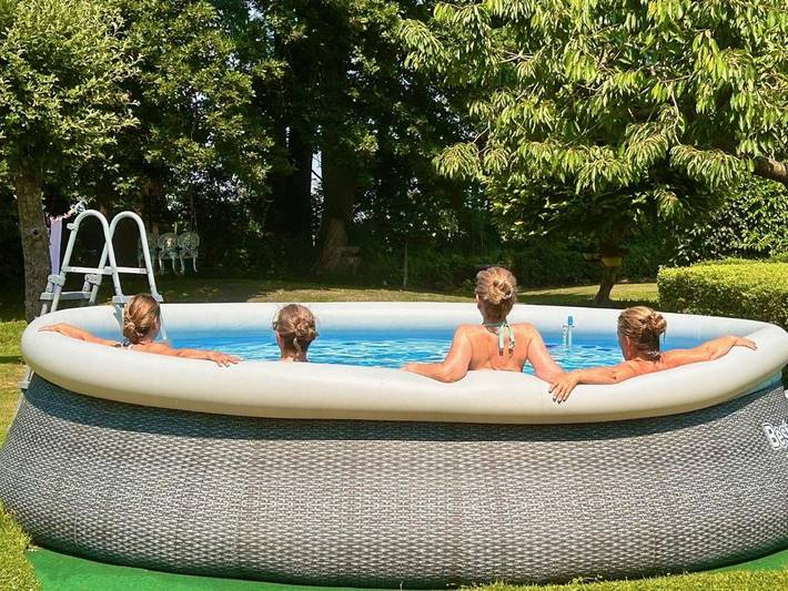 Ferienhaus für 10 Personen, mit Balkon und Terrasse sowie Garten und Pool in Hemmoor - 3