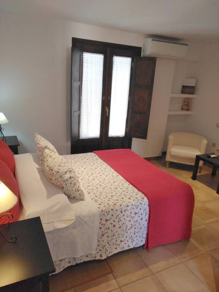 Casa de huéspuedes para 2 personas, con Balcón además de Terraza y Jardín en Retuerta del Bullaque
