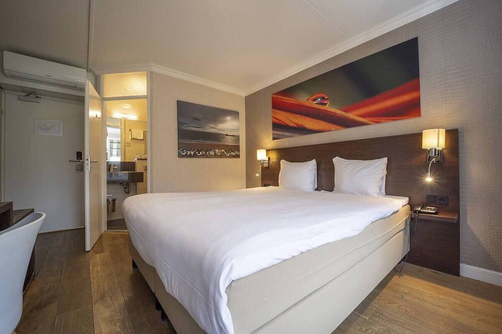 Tranquil Retreat with Free Parking, Breakfast & Walking/Cycling Routes in Middelburg, Walcheren