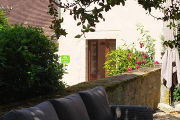 Gîte pour 6 personnes, avec jardin à Bruère-Allichamps