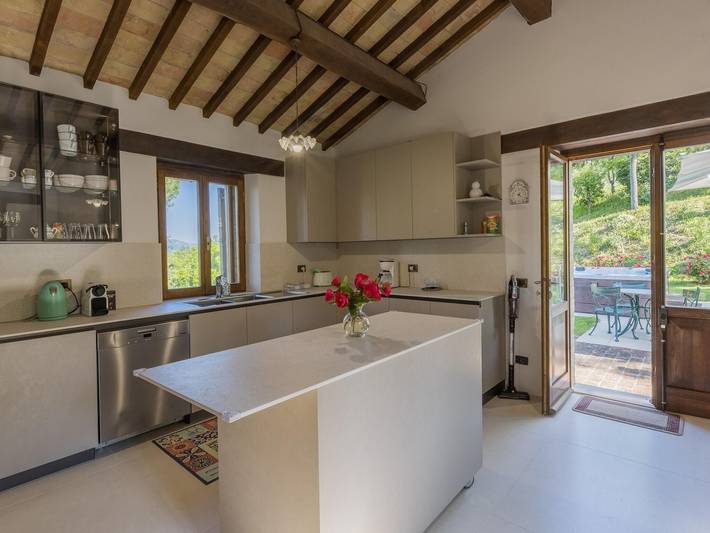 Villa für 11 Personen, mit Pool und Terrasse sowie Sauna, kinderfreundlich in Marche - 4