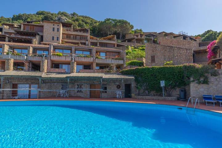 Appartement de vacances pour 3 personnes, avec vue ainsi que piscine et terrasse - 1