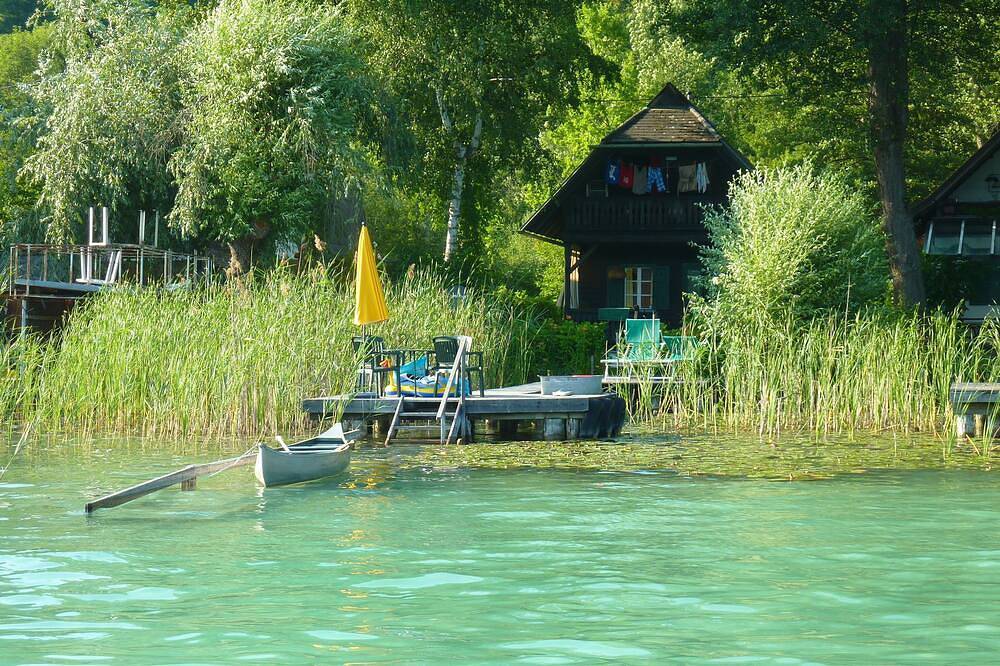 Uriges Holzhaus direkt am Seeufer der Wörthersees für 6 personen in Krumpendorf am Wörthersee, Klagenfurt-Villach