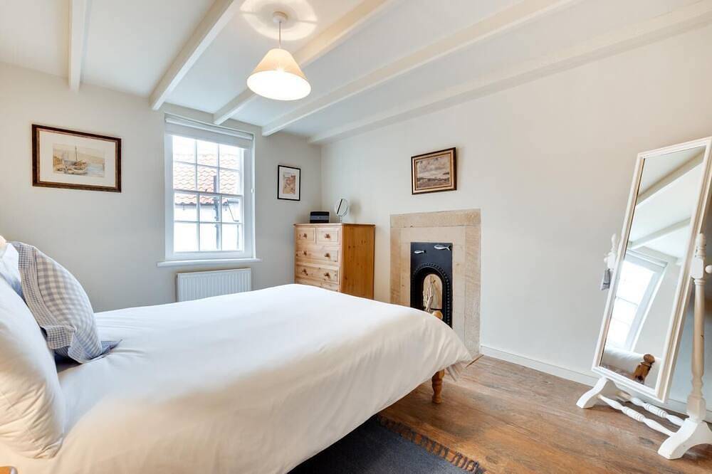 2 Bed in Whitby (oc-r579) in Robin Hood's Bay, North York Moors National Park