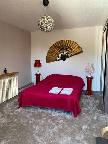 Cottage pour 2 personnes, avec terrasse ainsi que jardin et vue à Montournais