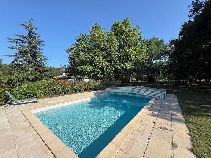 Location de vacances pour 8 personnes, avec terrasse et jardin ainsi que piscine et vue, animaux acceptés à Luxey - 3