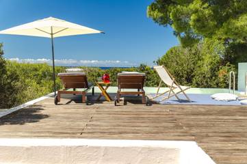 Location de vacances pour 10 personnes, avec jardin et terrasse à Porto Pino