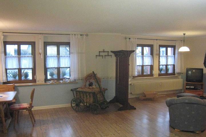 Ferienwohnung für 11 Personen, mit Garten in Morbach