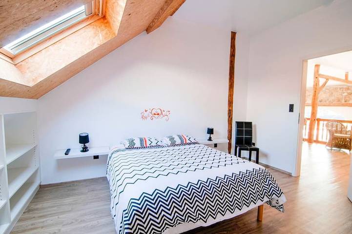 Location de vacances pour 10 personnes, avec sauna ainsi que jardin et terrasse dans Burnenville - 2