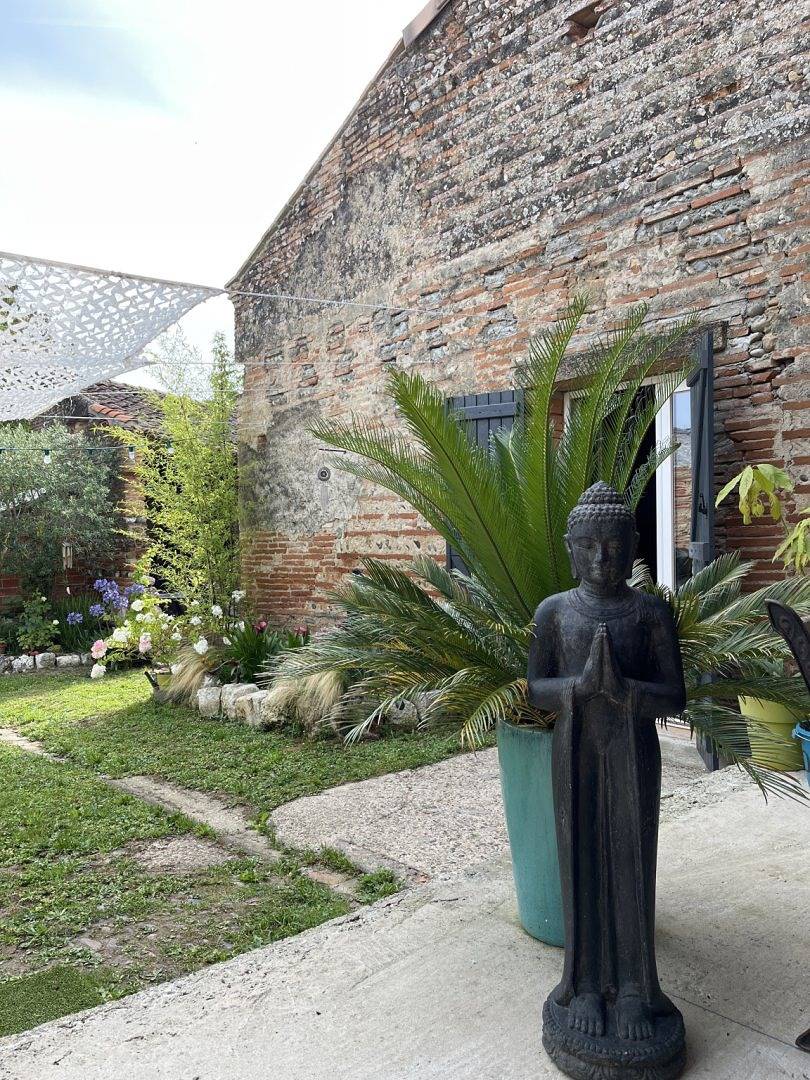 Maison d’hôtes Léontine, canal des 2 mers à vélo - Chambre La Vintage in Lamagistère, Tarn-et-Garonne